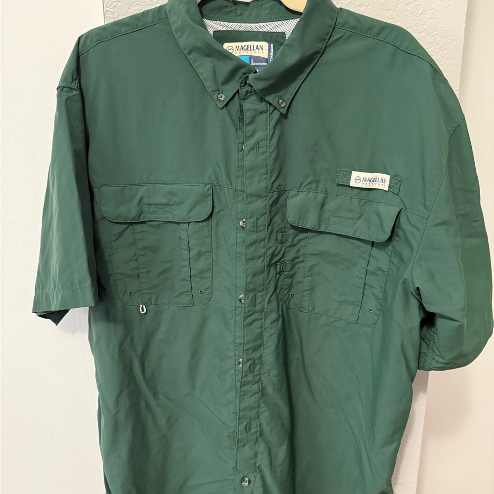 Magellan Outdoors Men's Green Shirt